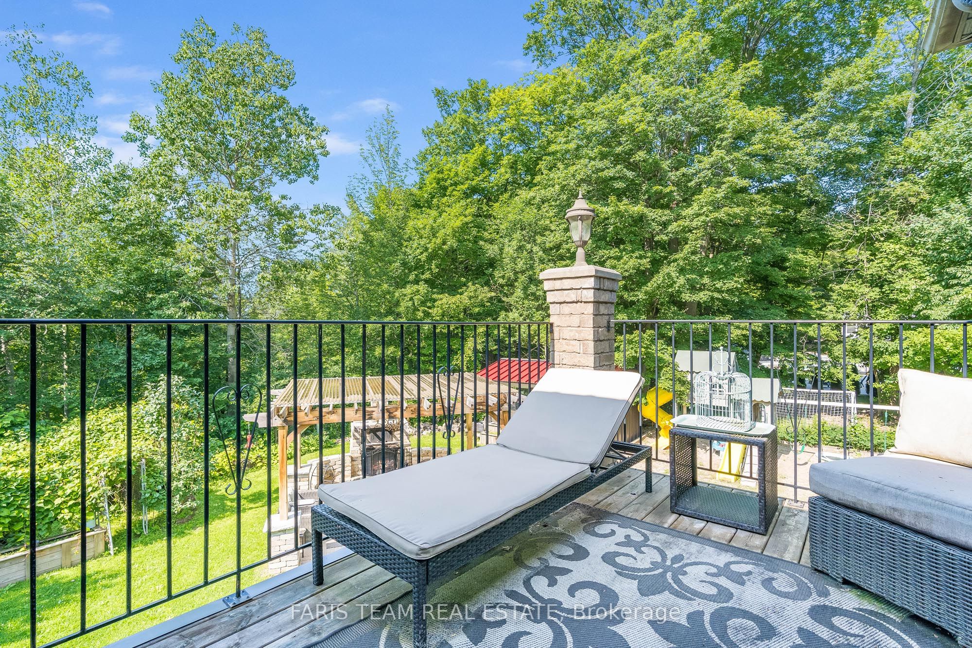 1826 Quantz Cres