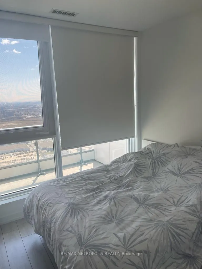 5 Buttermill Avenue, #PH08