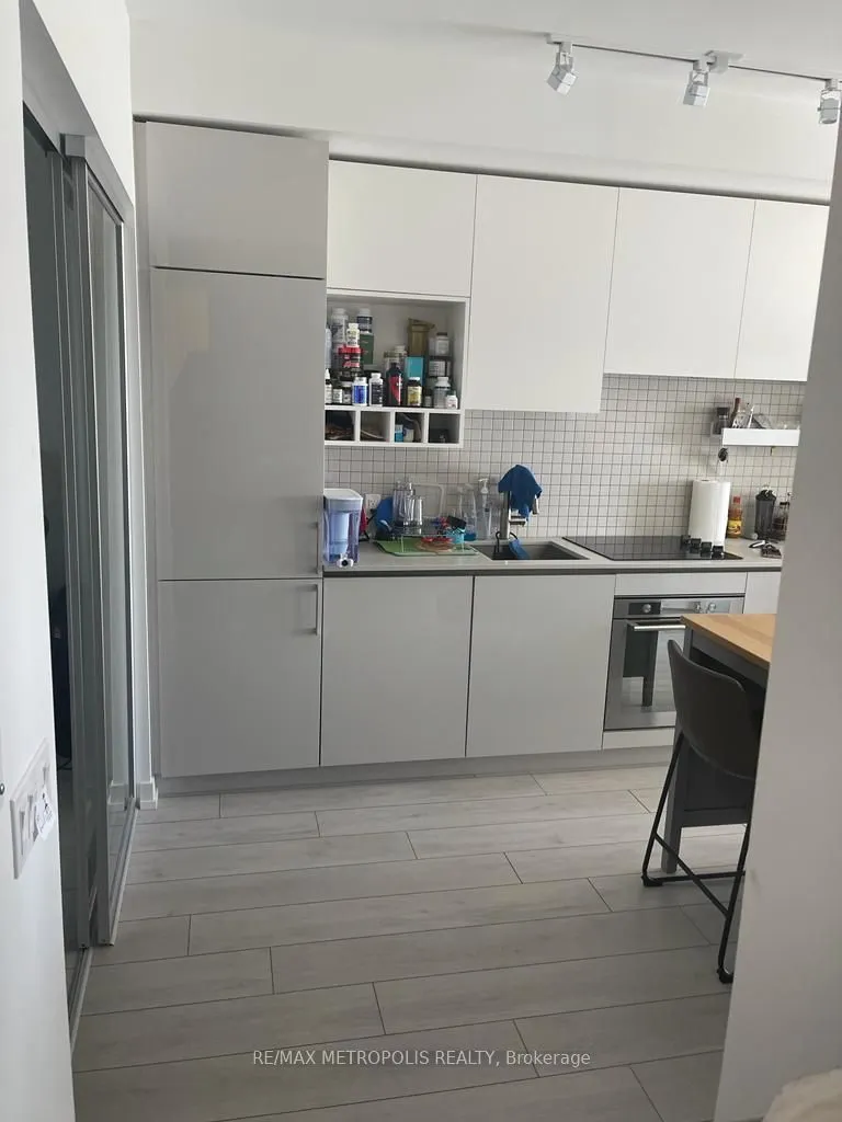 5 Buttermill Avenue, #PH08