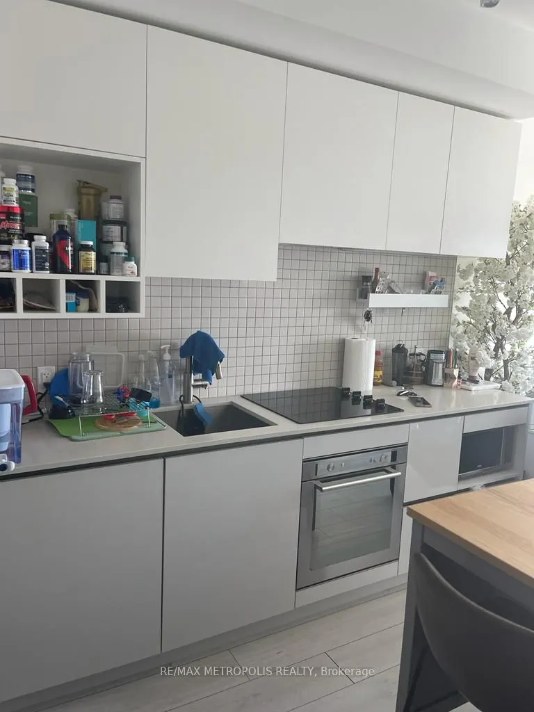 5 Buttermill Avenue, #PH08