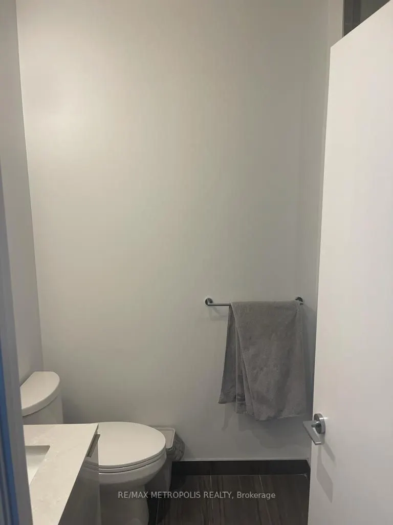 5 Buttermill Avenue, #PH08