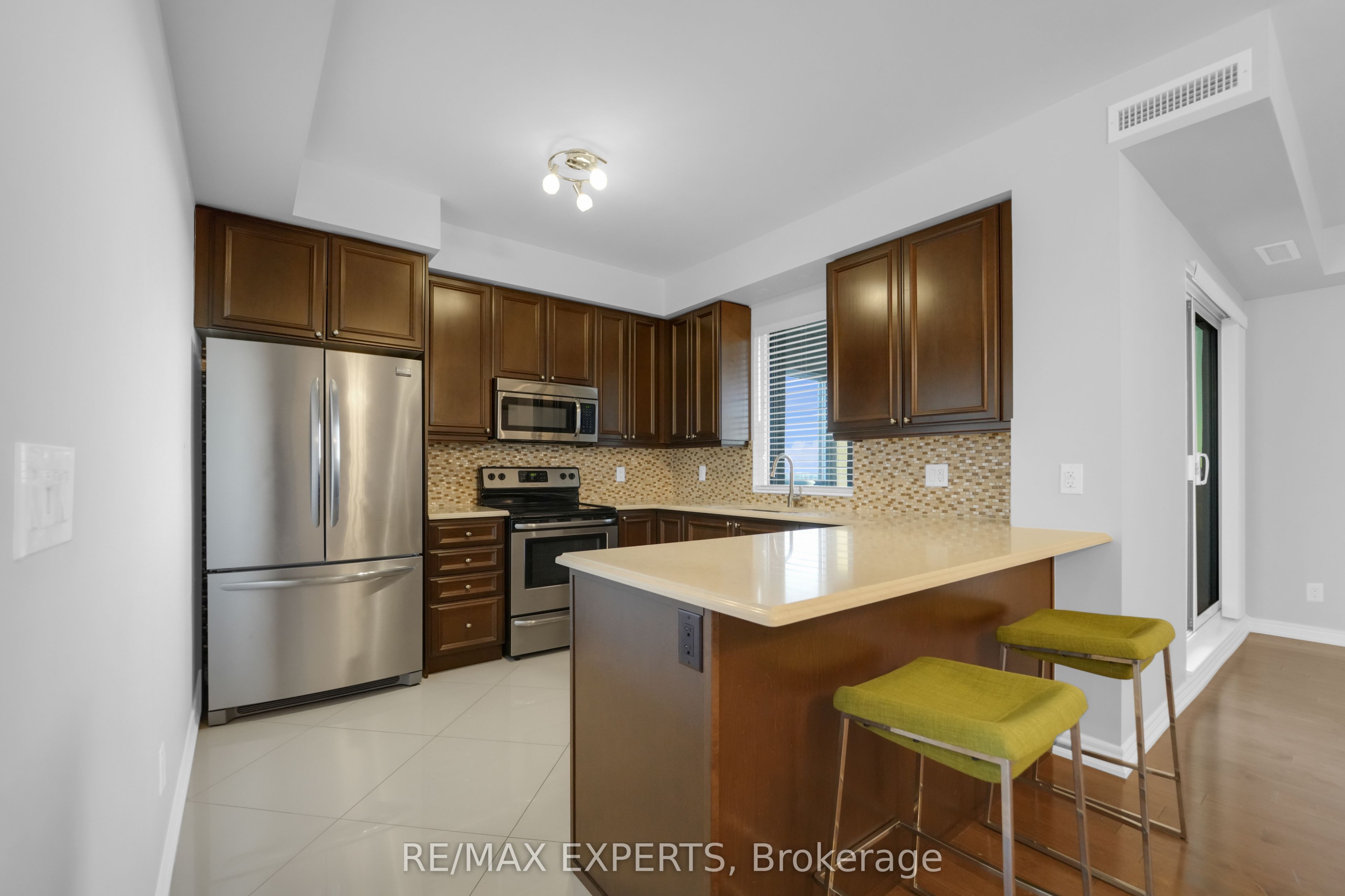 9255 Jane Street, #805