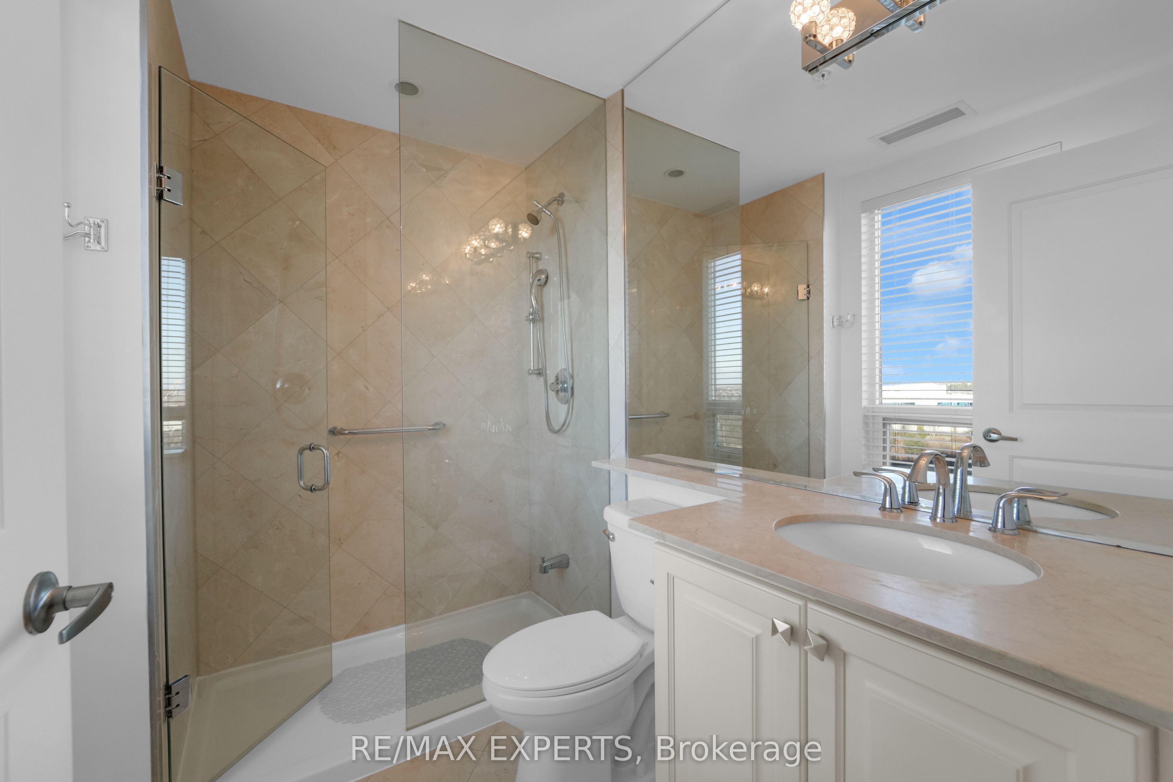 9255 Jane Street, #805