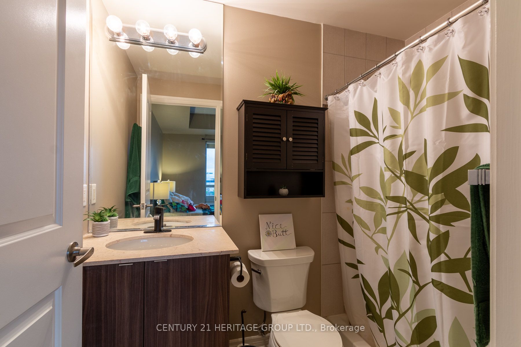 9245 Jane Street, #615