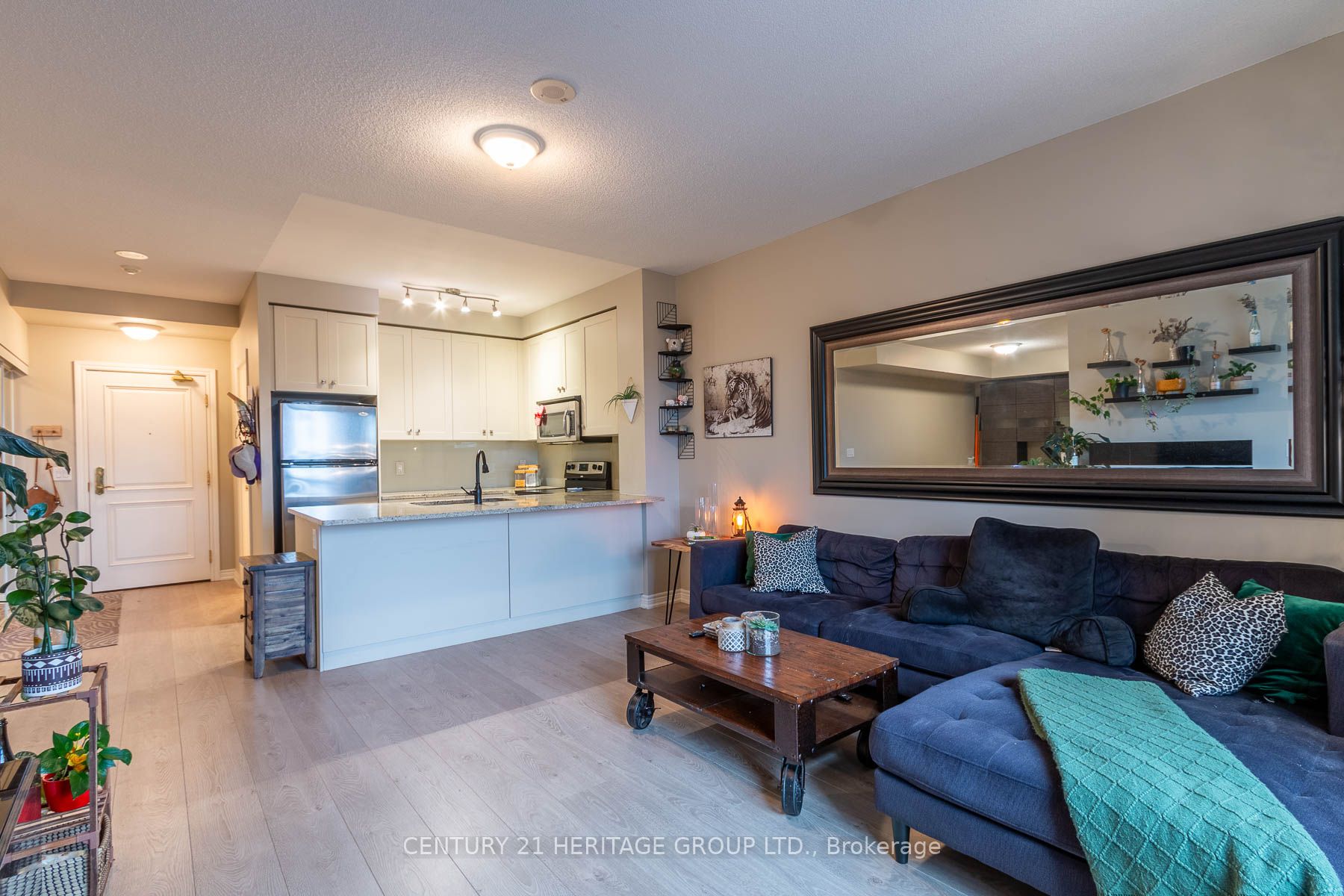 9245 Jane Street, #615