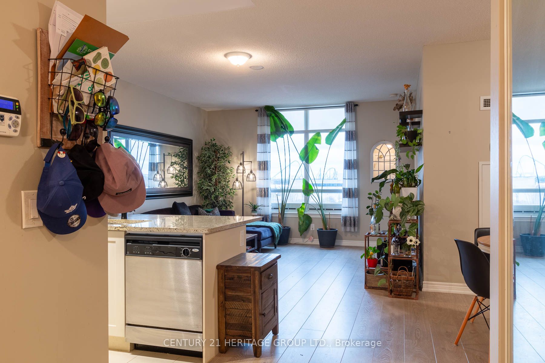 9245 Jane Street, #615