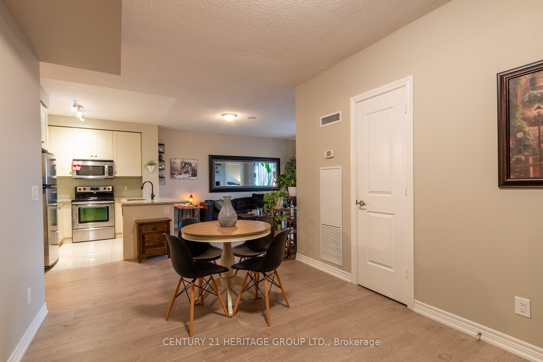 9245 Jane Street, #615