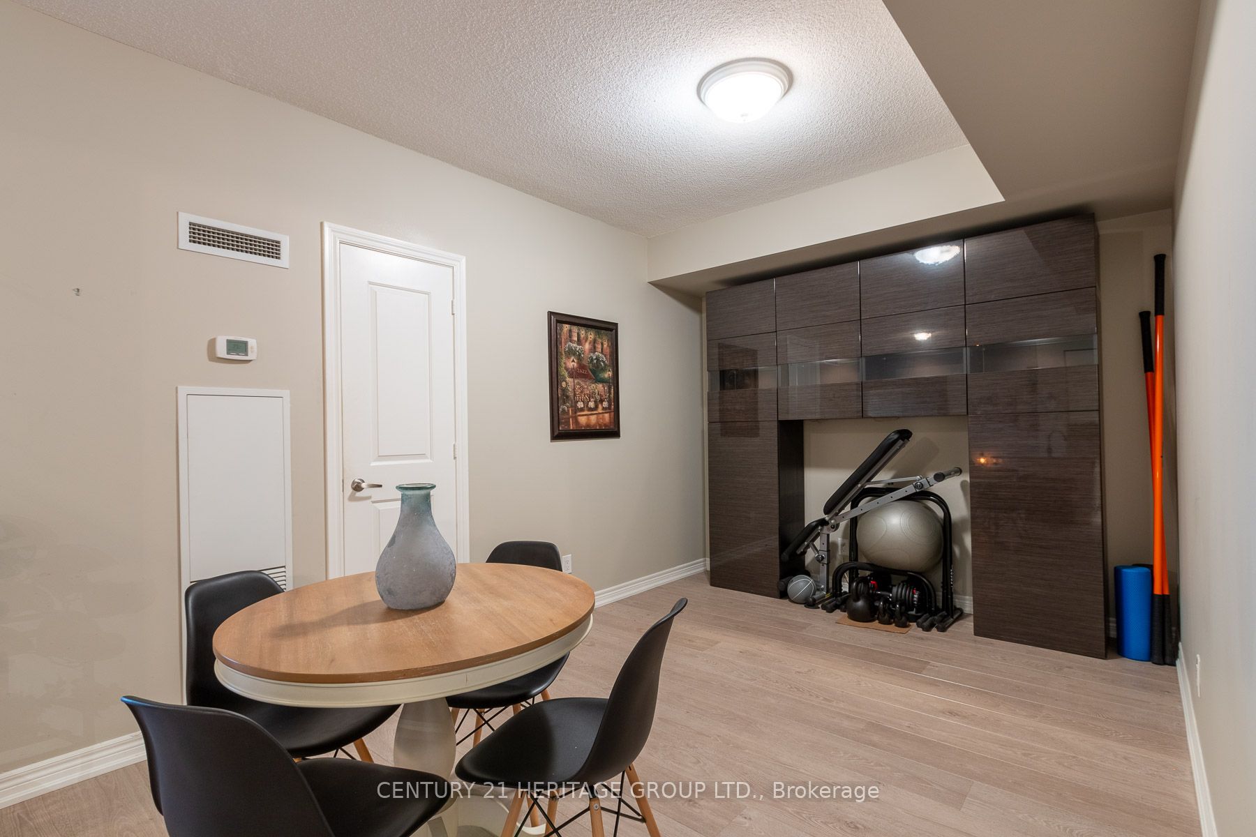 9245 Jane Street, #615
