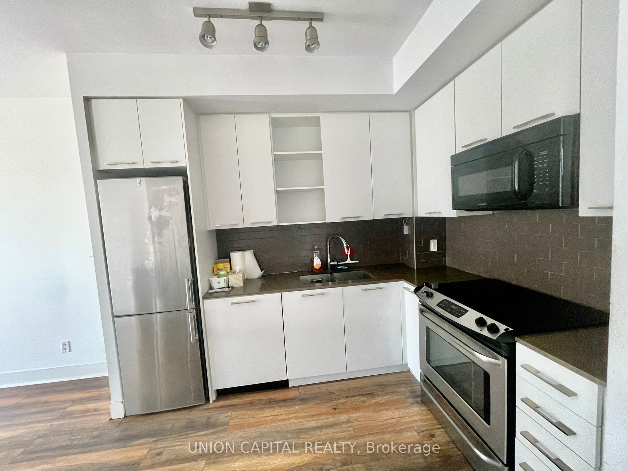 9471 YONGE Street #1201