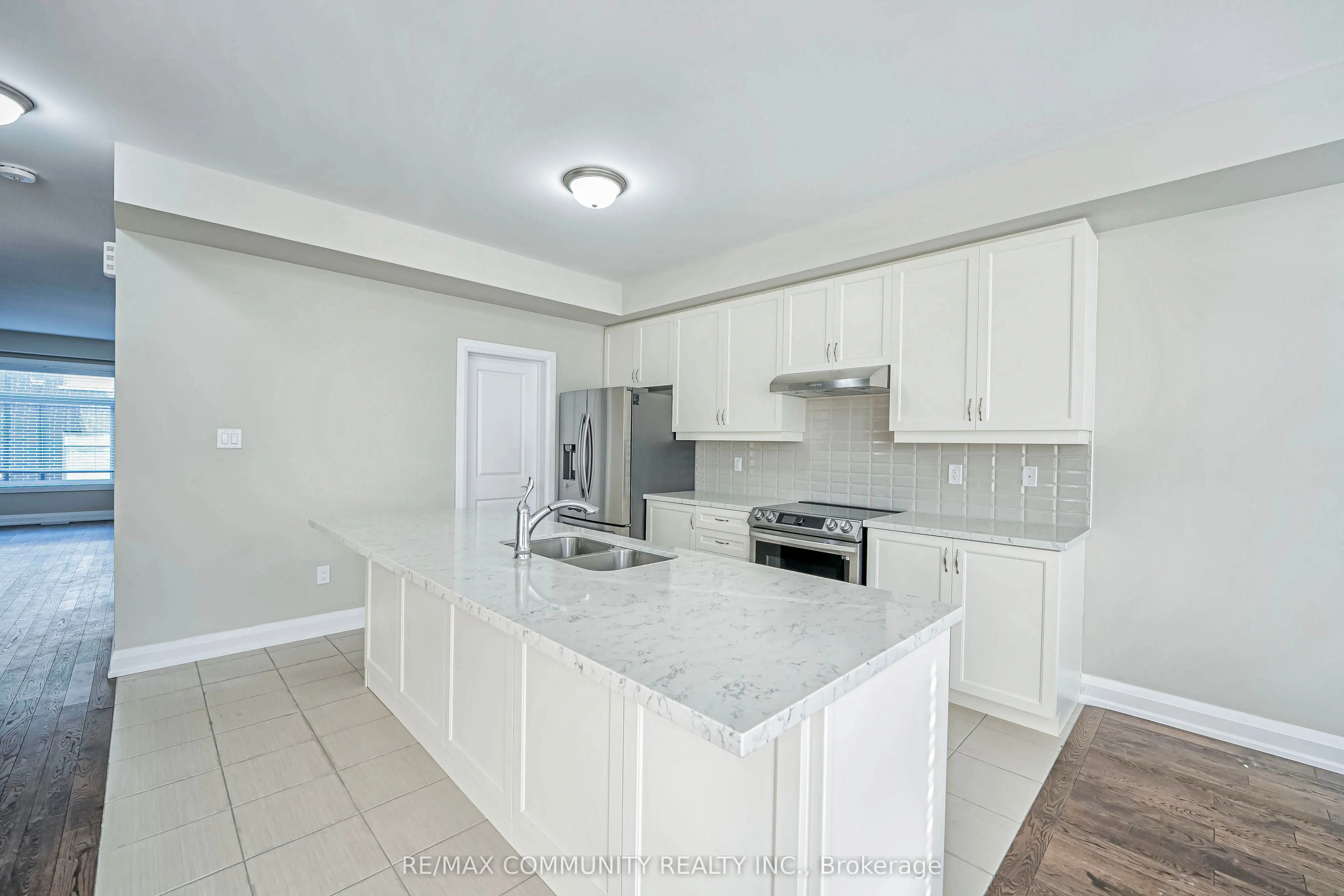 923 Isaac Phillips Way