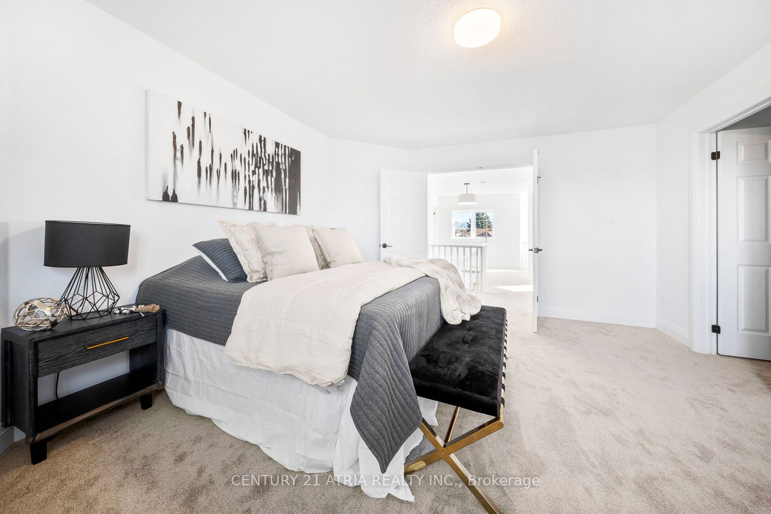 1304 Vincent Crescent
