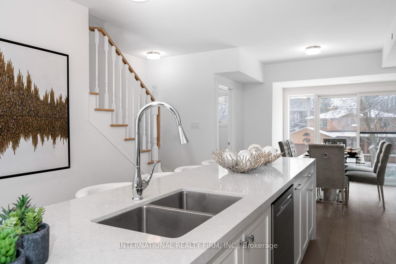 1 Hartman Avenue, #5