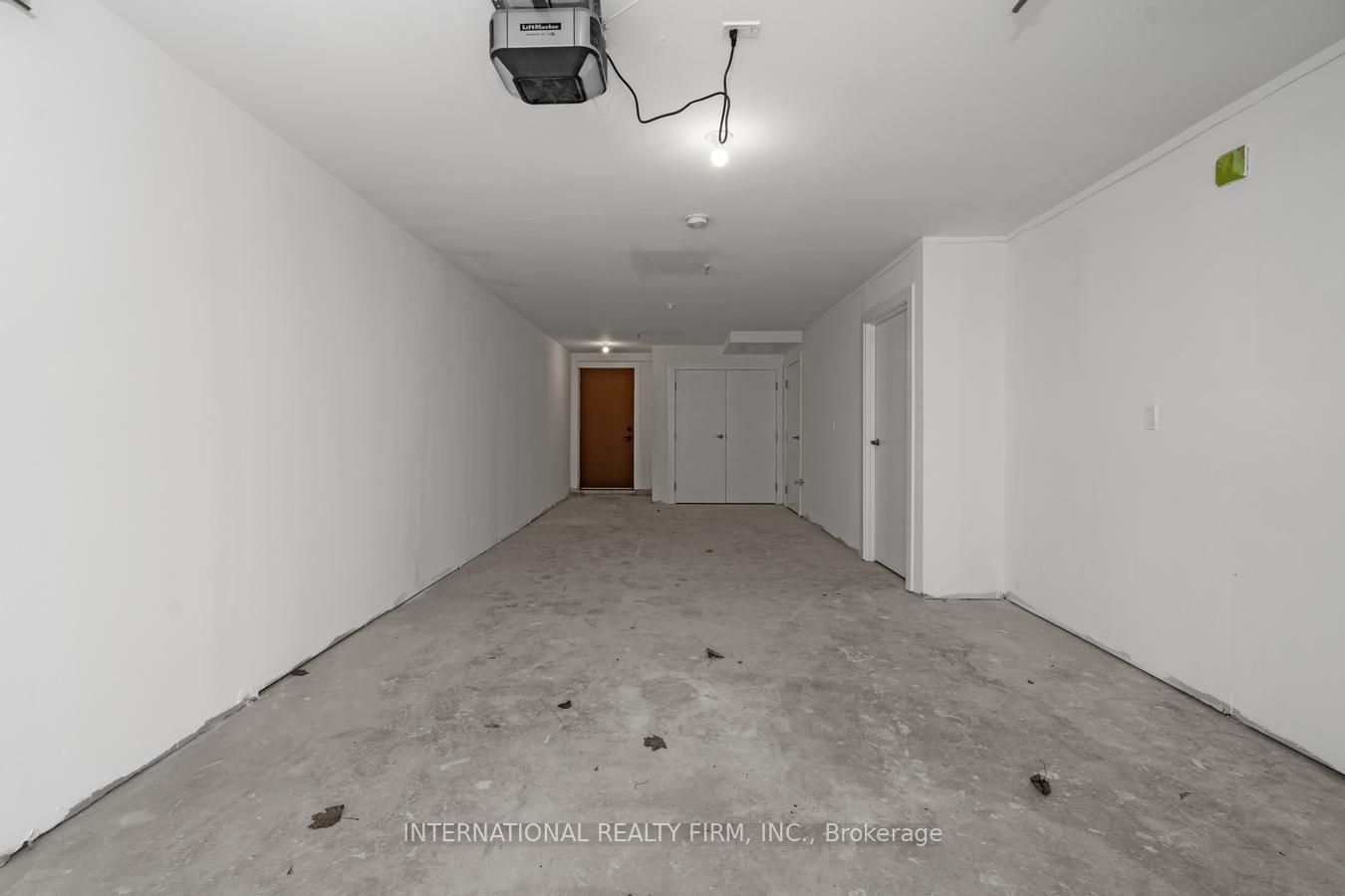 1 Hartman Avenue, #5