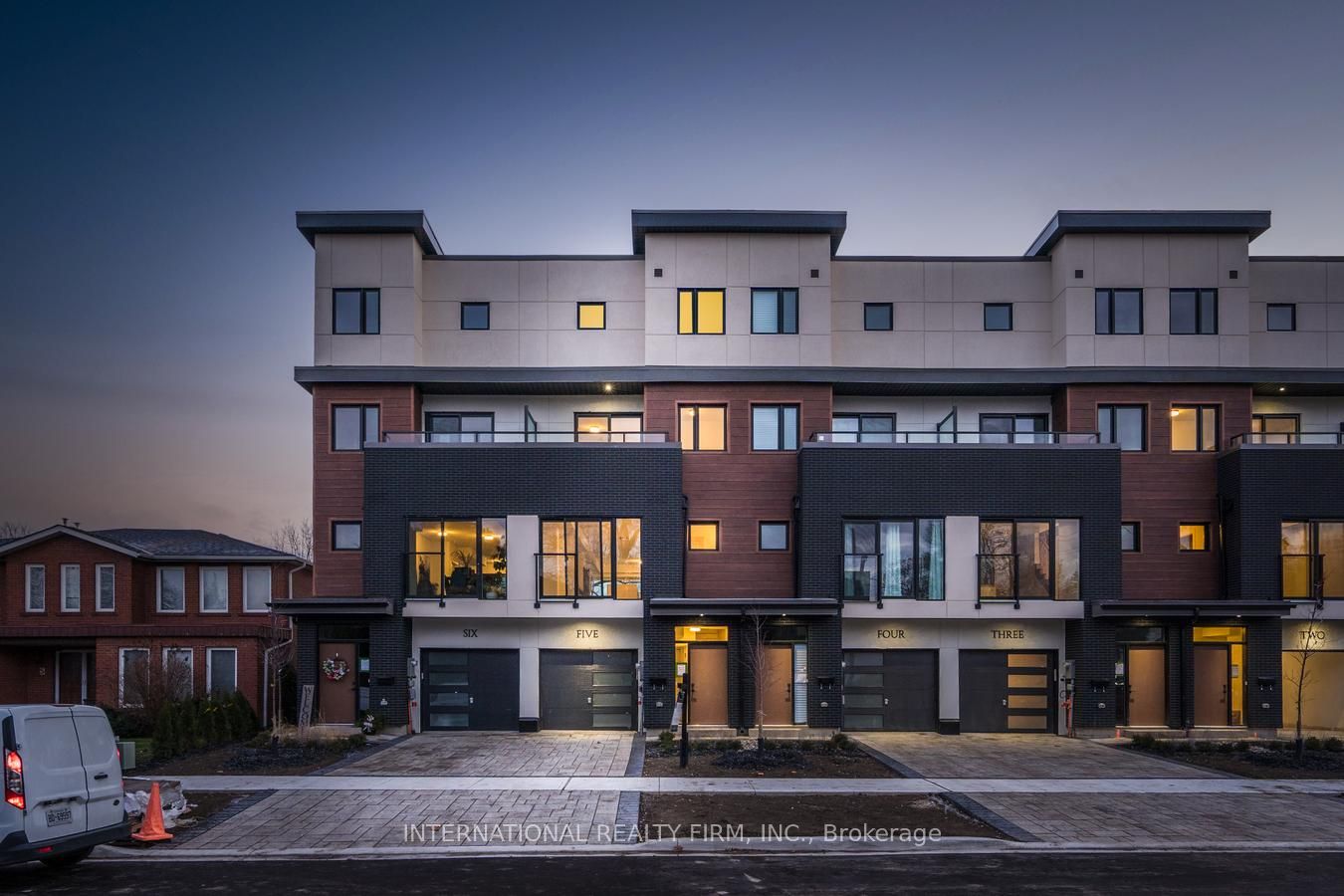 1 Hartman Avenue, #5