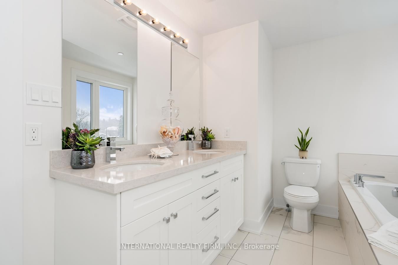 1 Hartman Avenue, #5