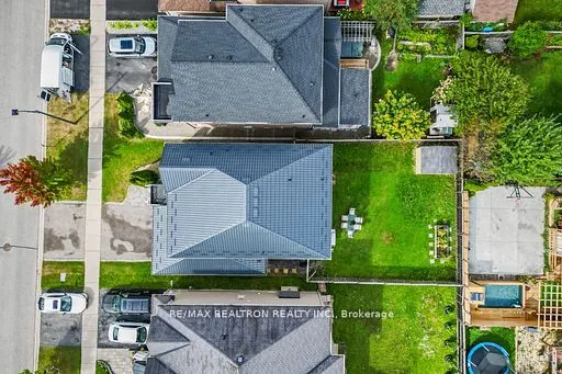17 West Park Avenue