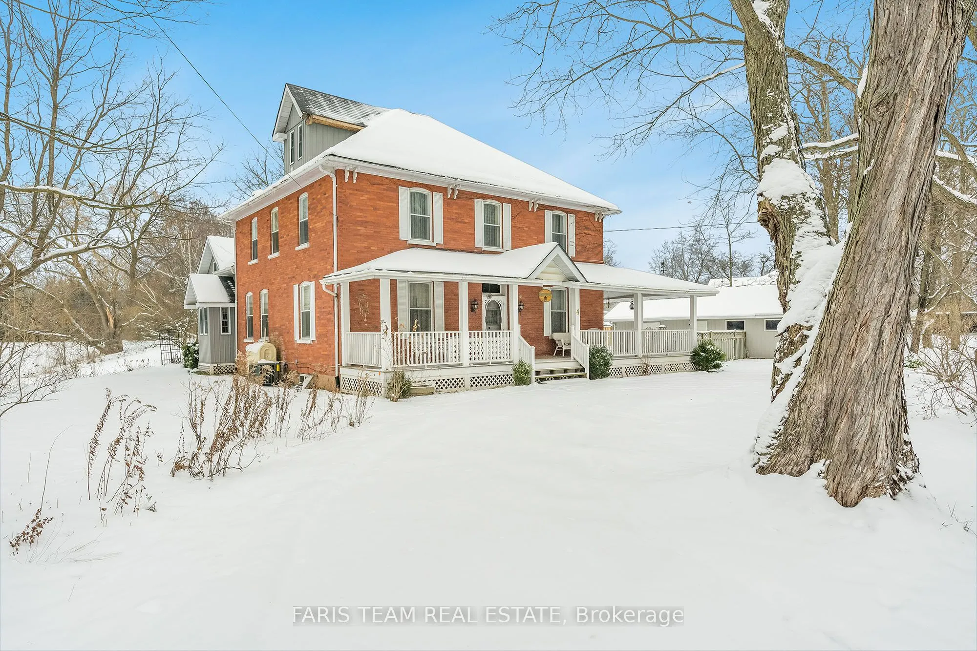 4 Thomas Street