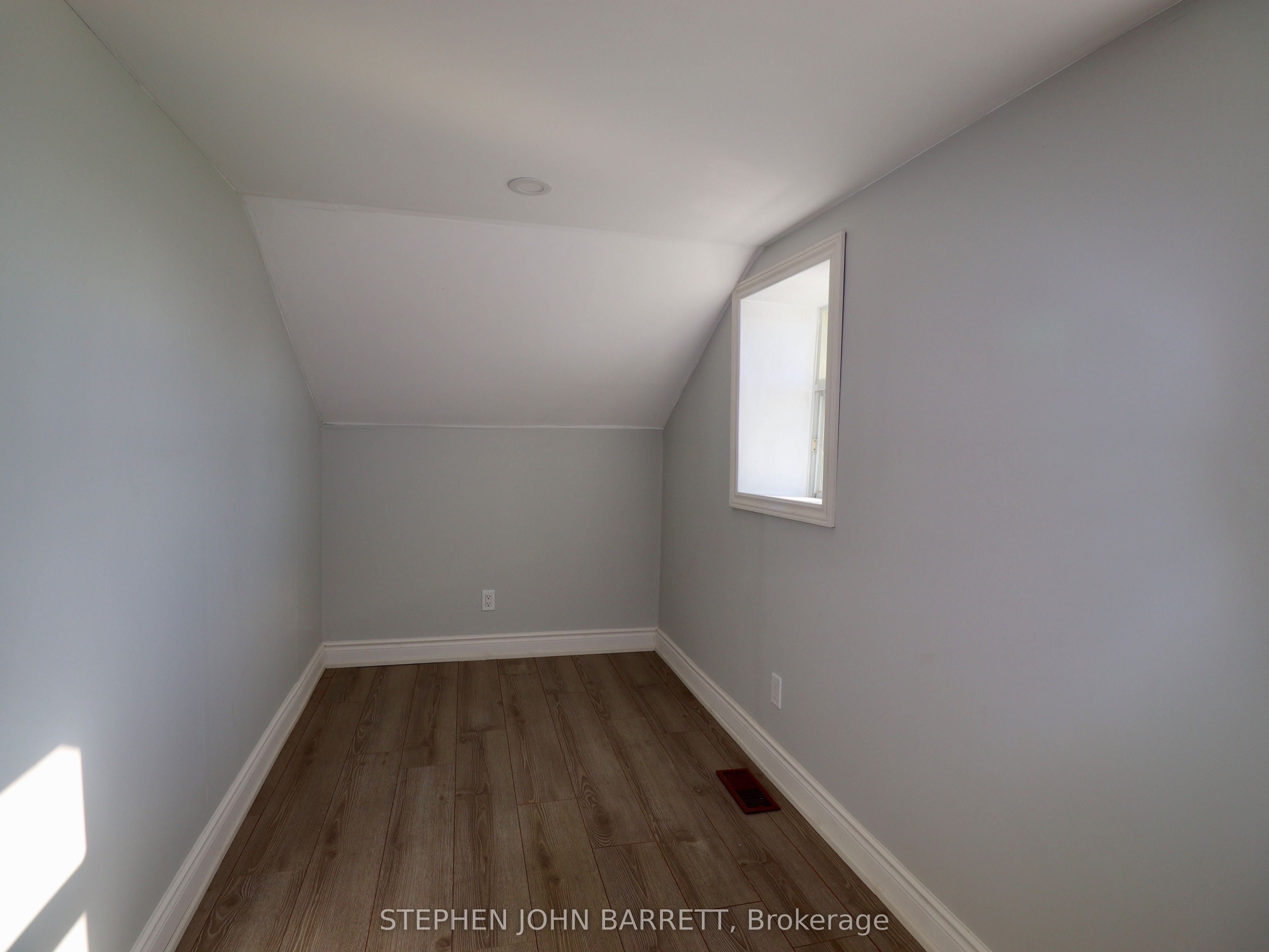 6 Sunkist Road