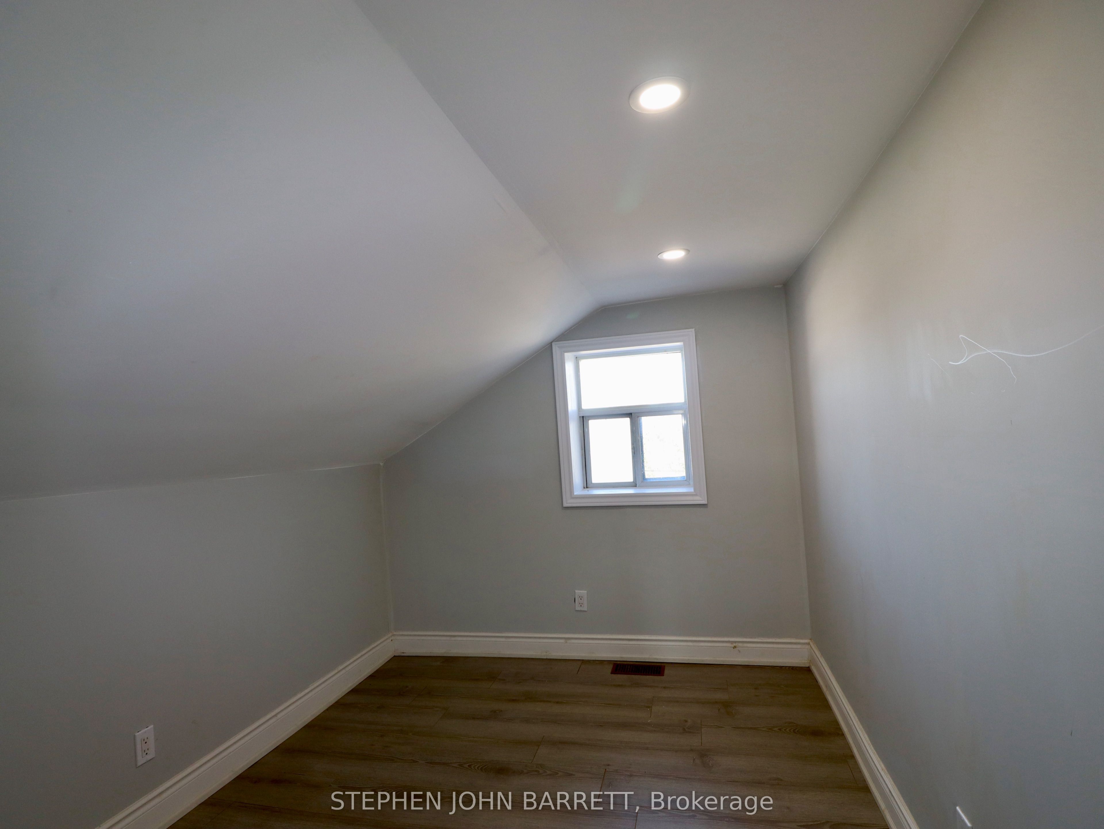 6 Sunkist Road