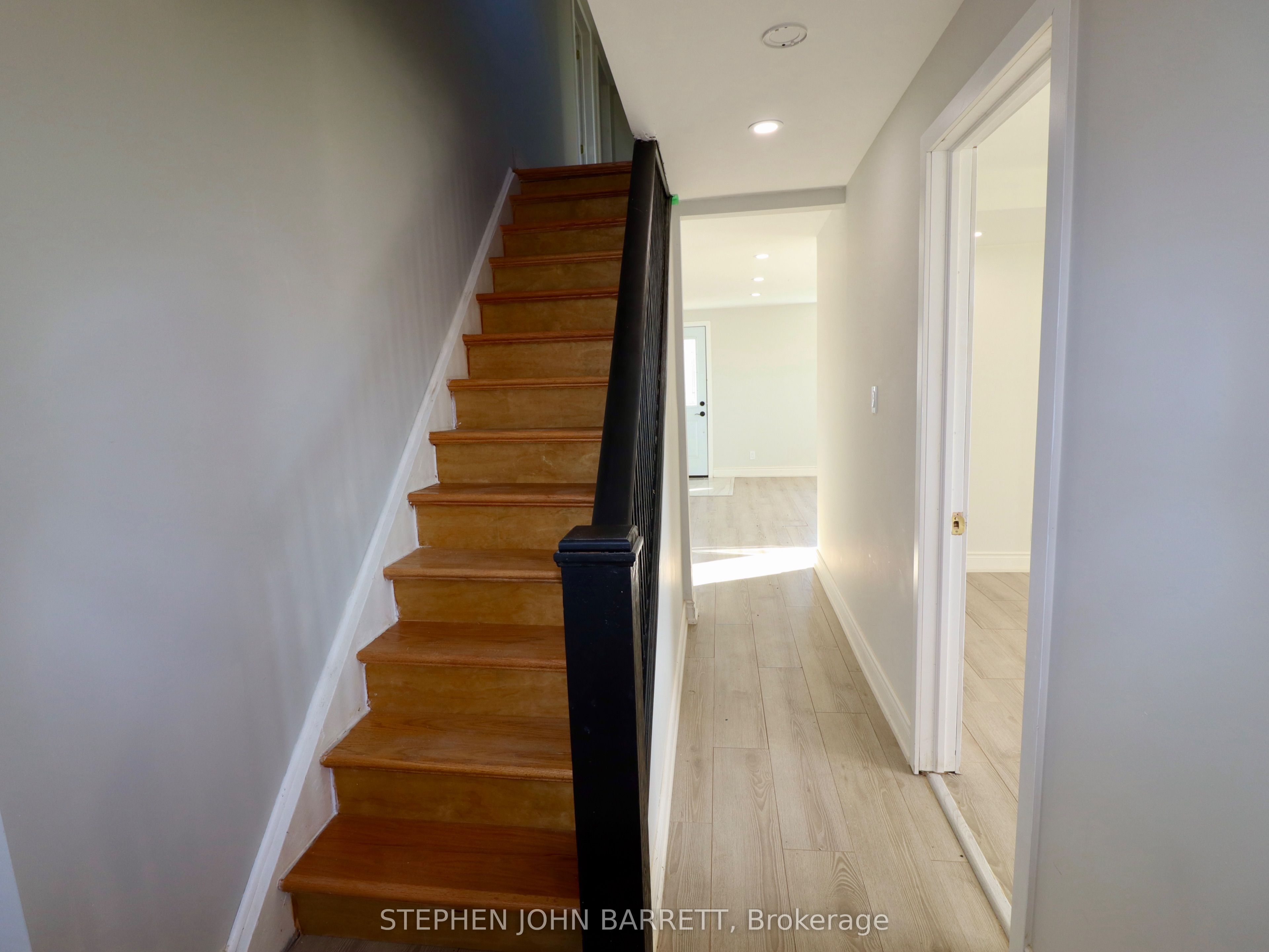 6 Sunkist Road