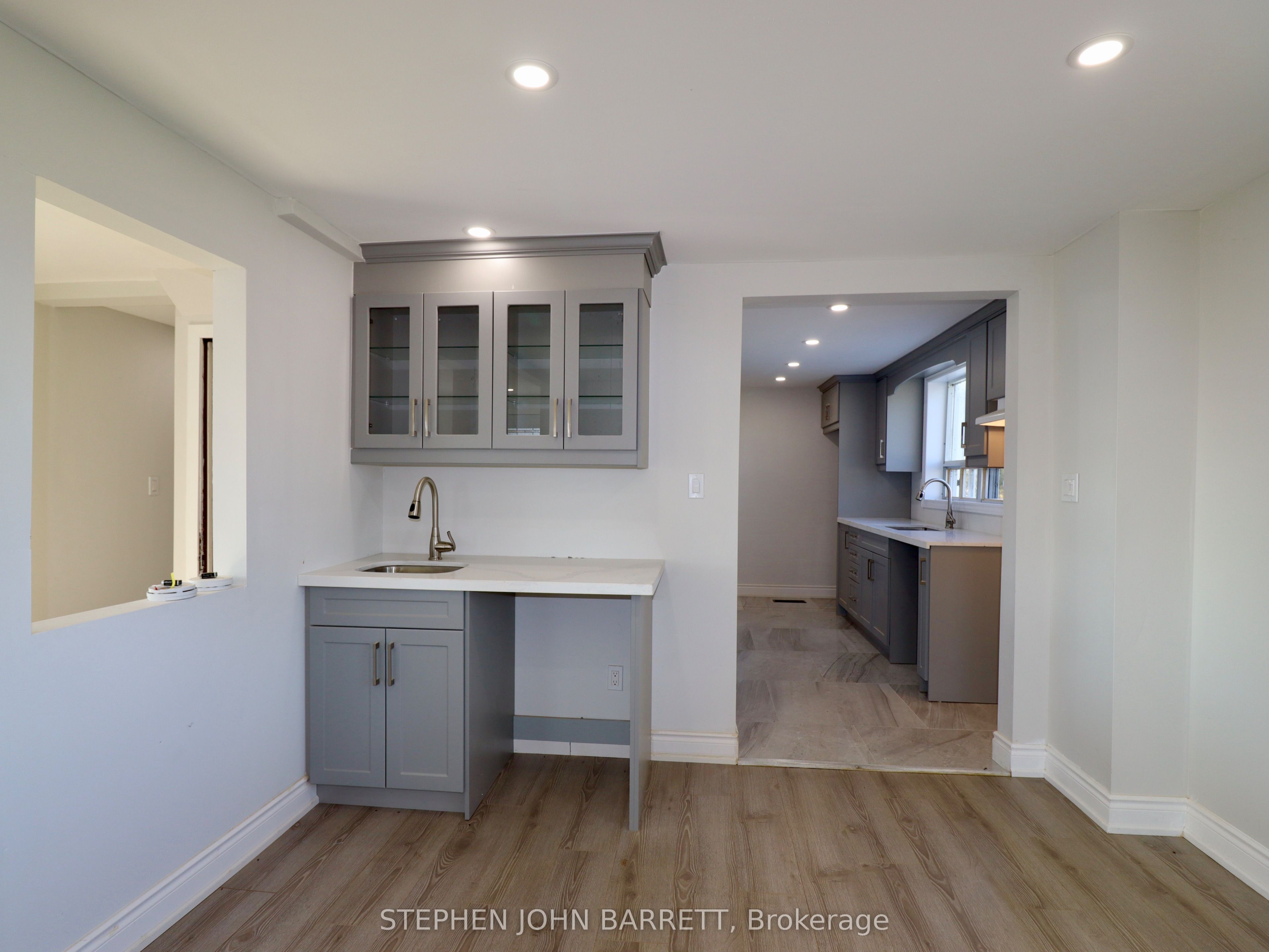 6 Sunkist Road