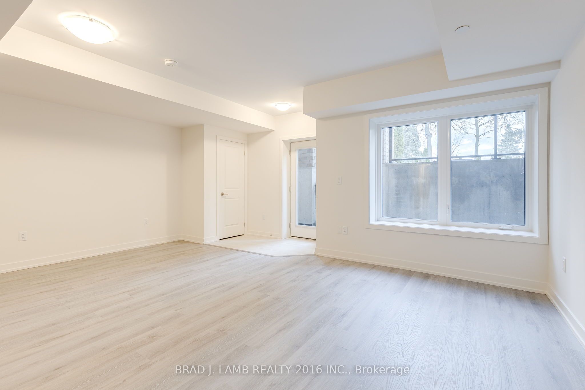 58 Elizabeth Street S #2106