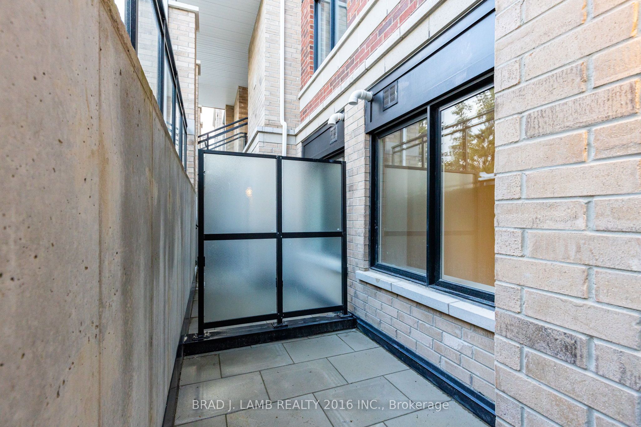 58 Elizabeth Street S #2106
