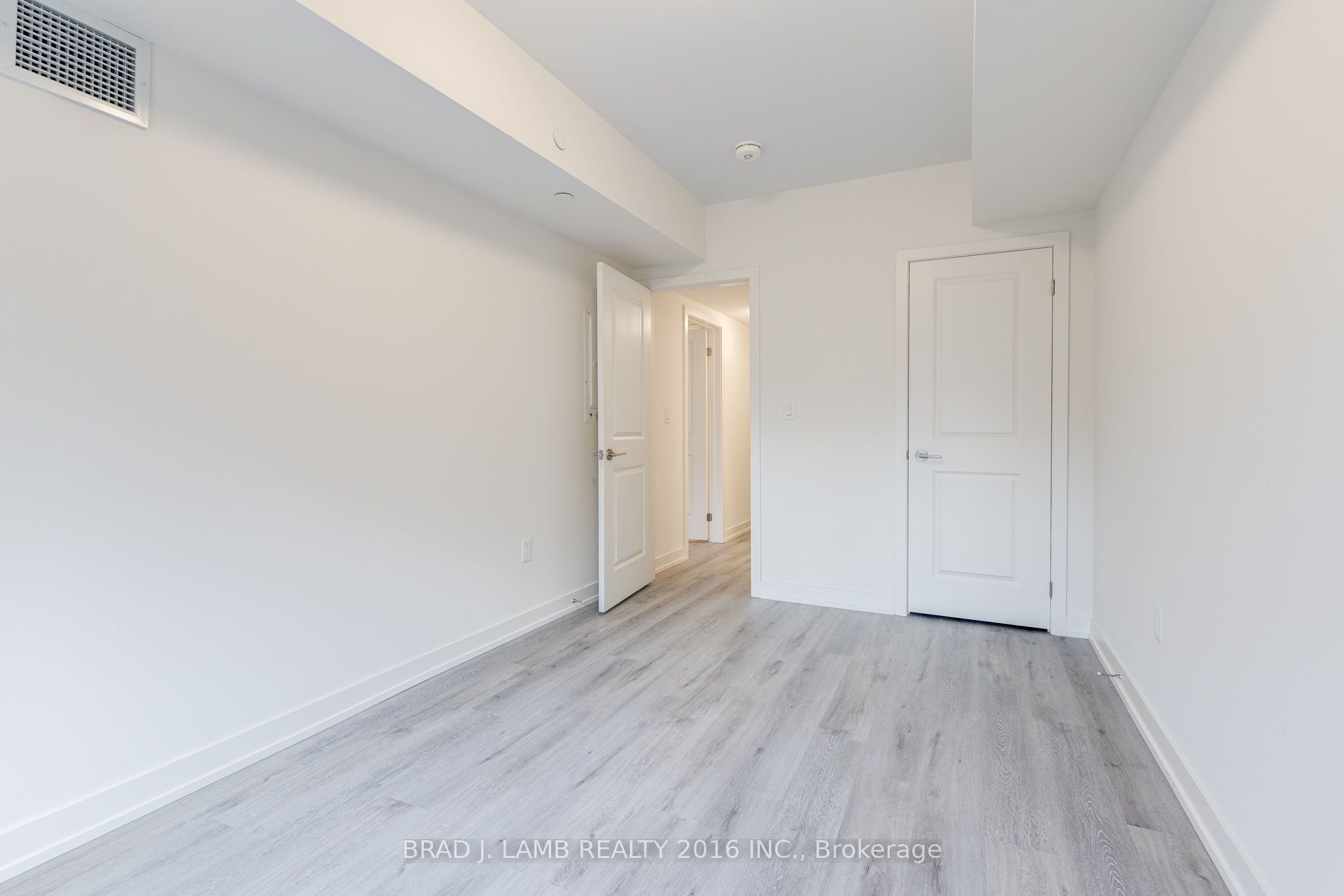 58 Elizabeth Street S #2106