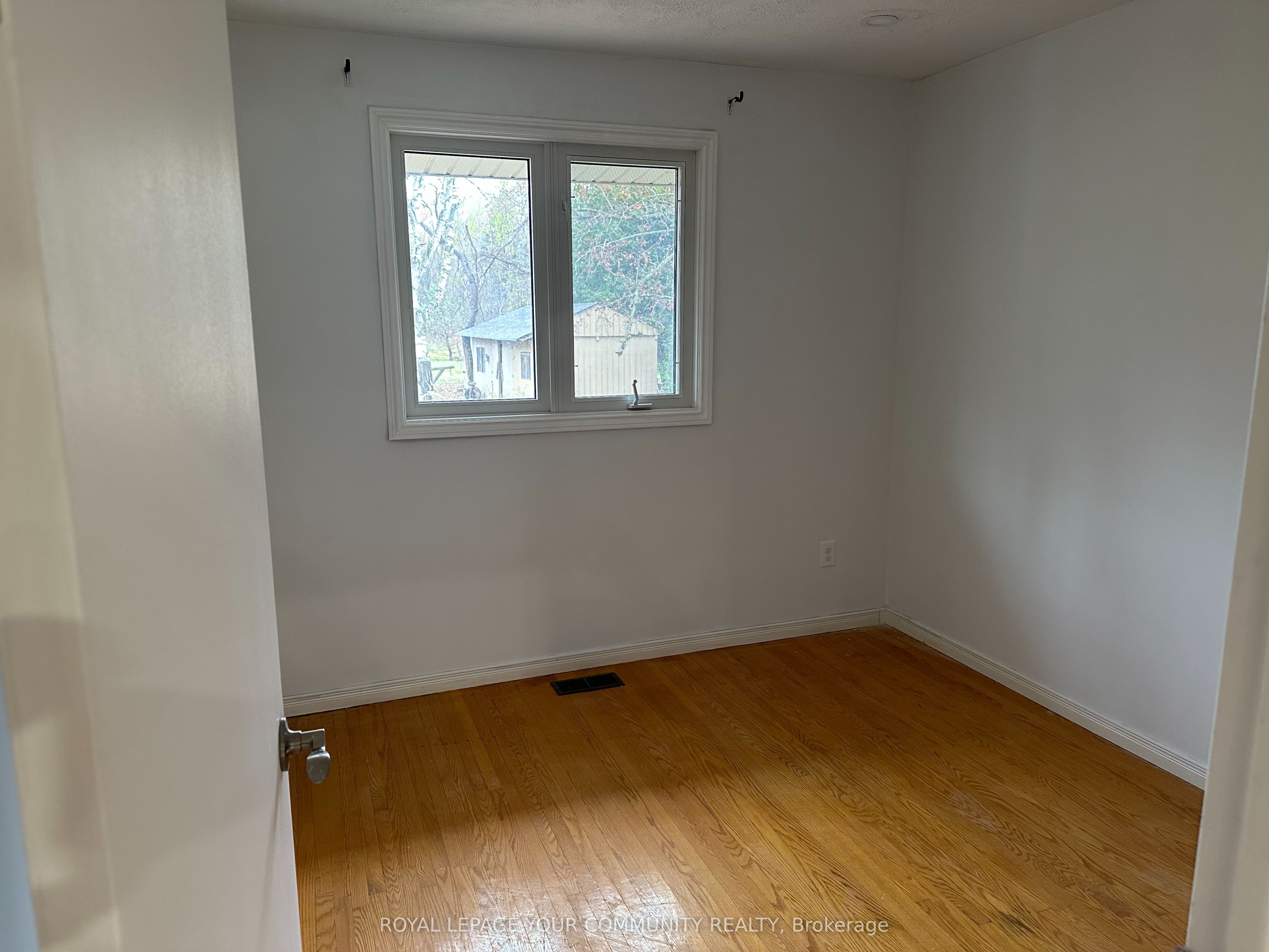 20015 Bathurst Street