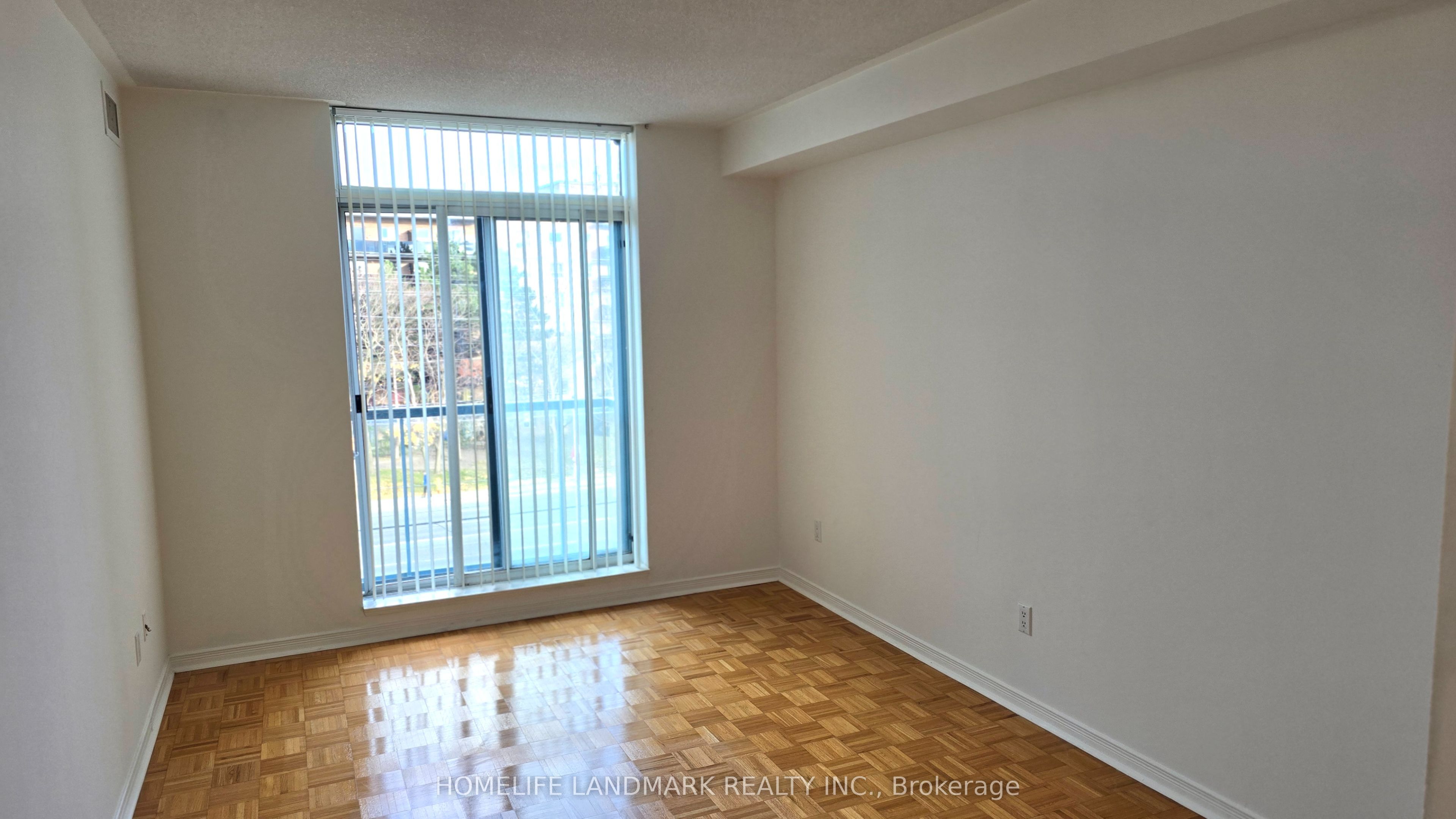 7378 Yonge Street E, #303