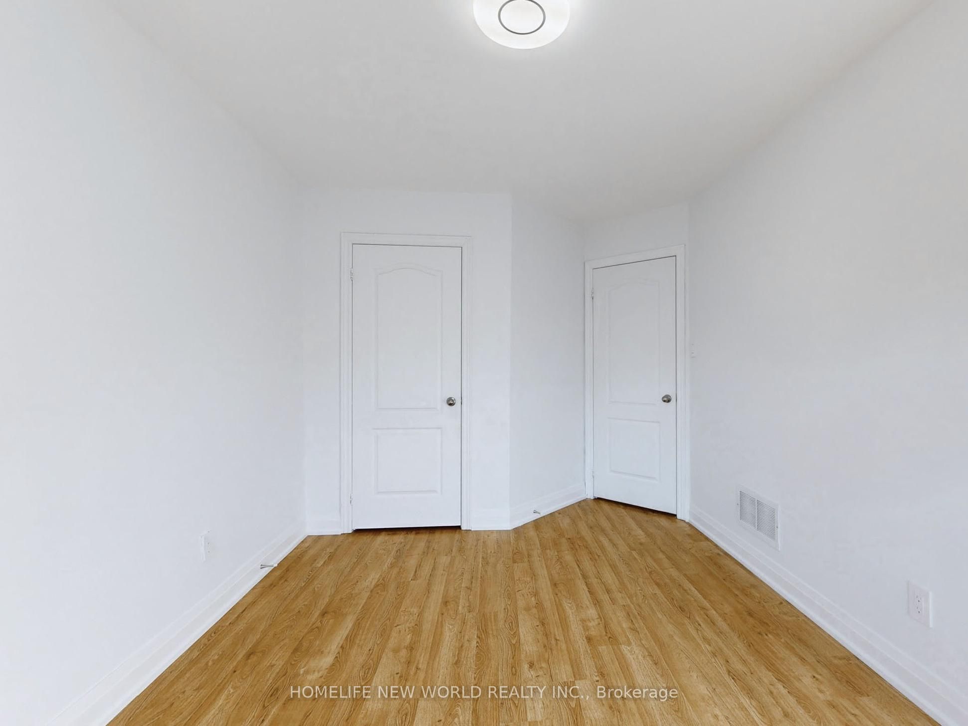 32 Arco Circle