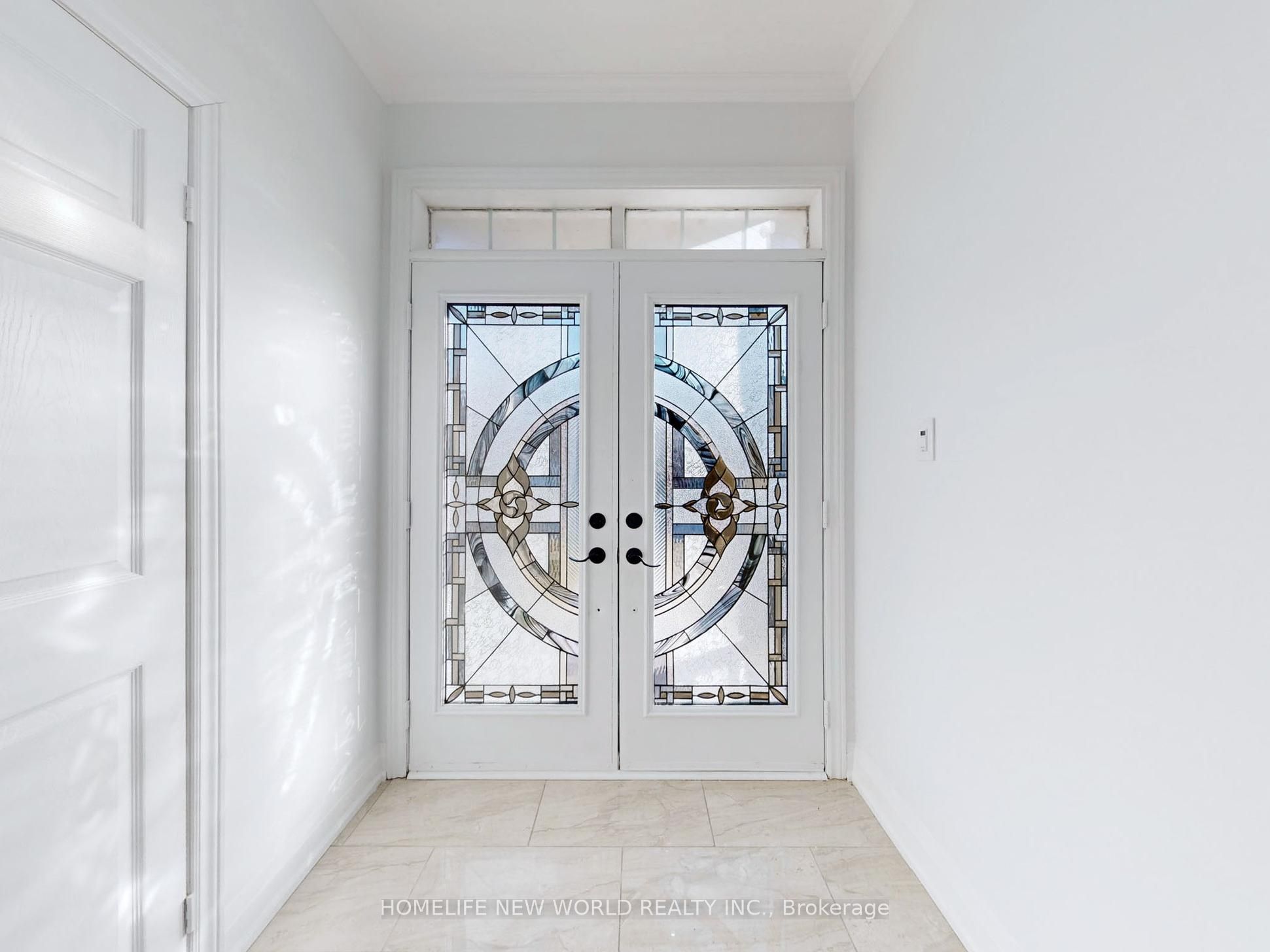 32 Arco Circle