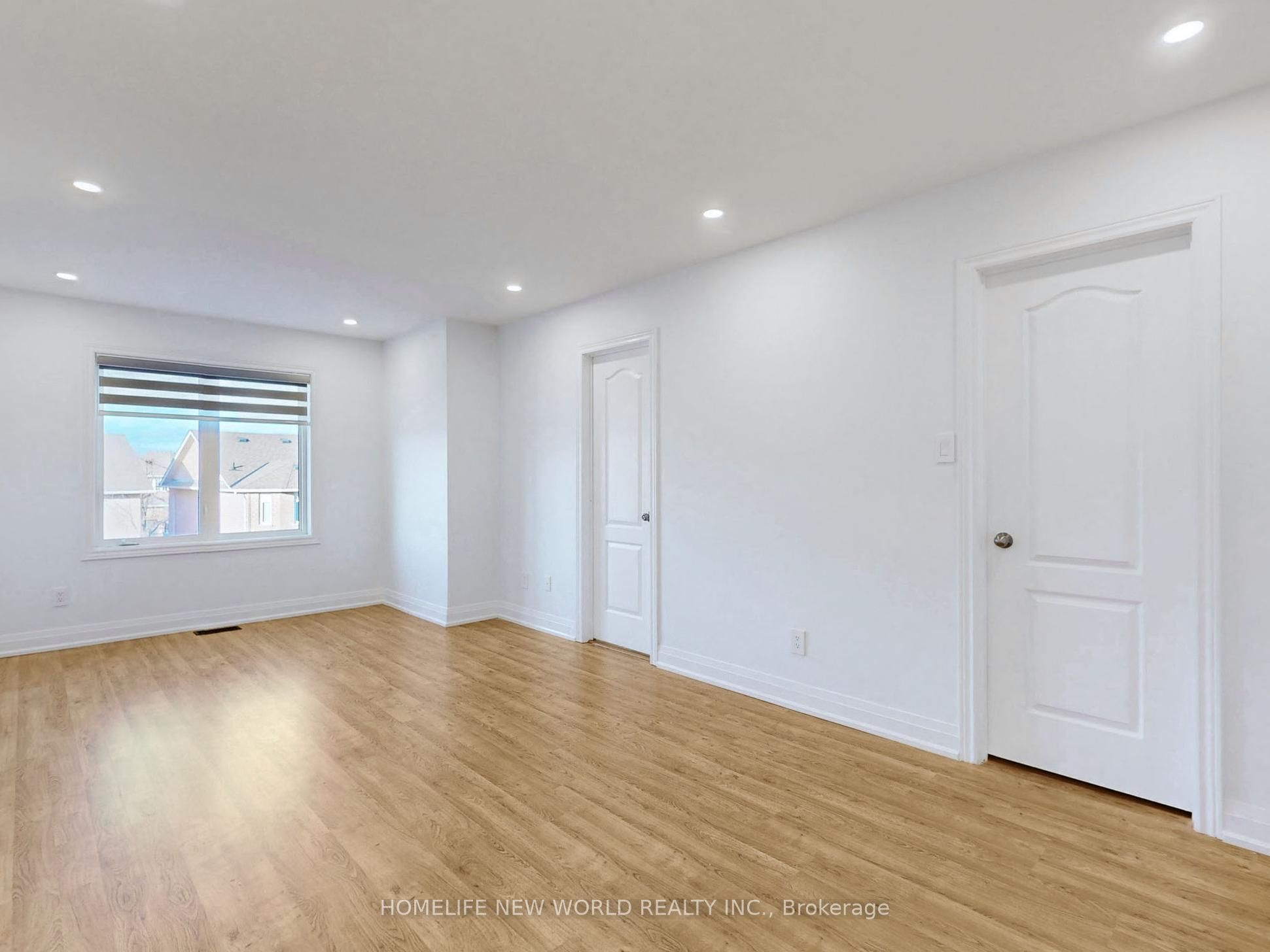 32 Arco Circle