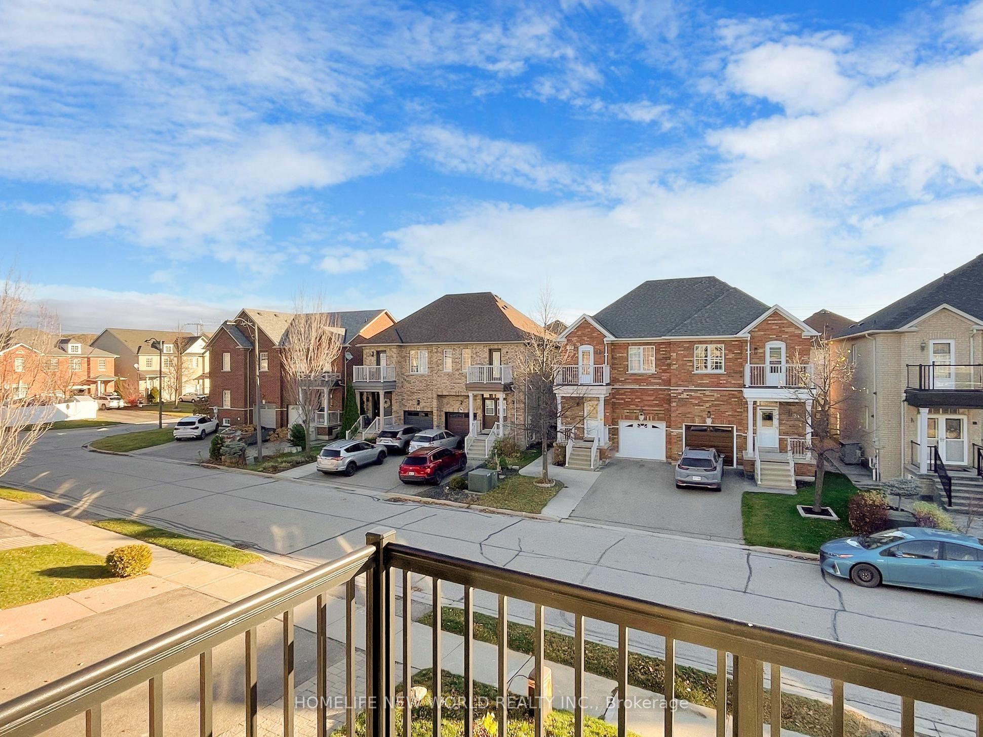 32 Arco Circle