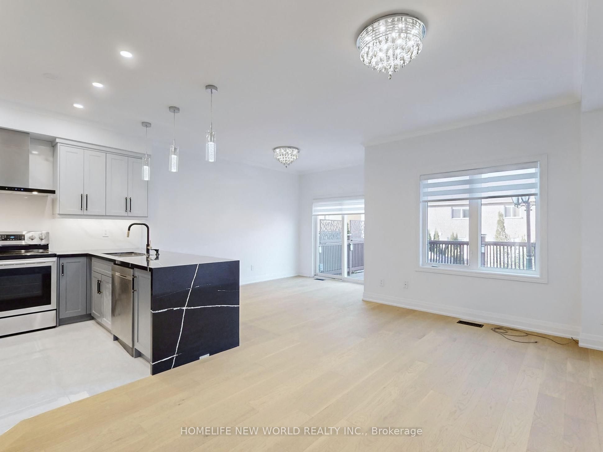 32 Arco Circle