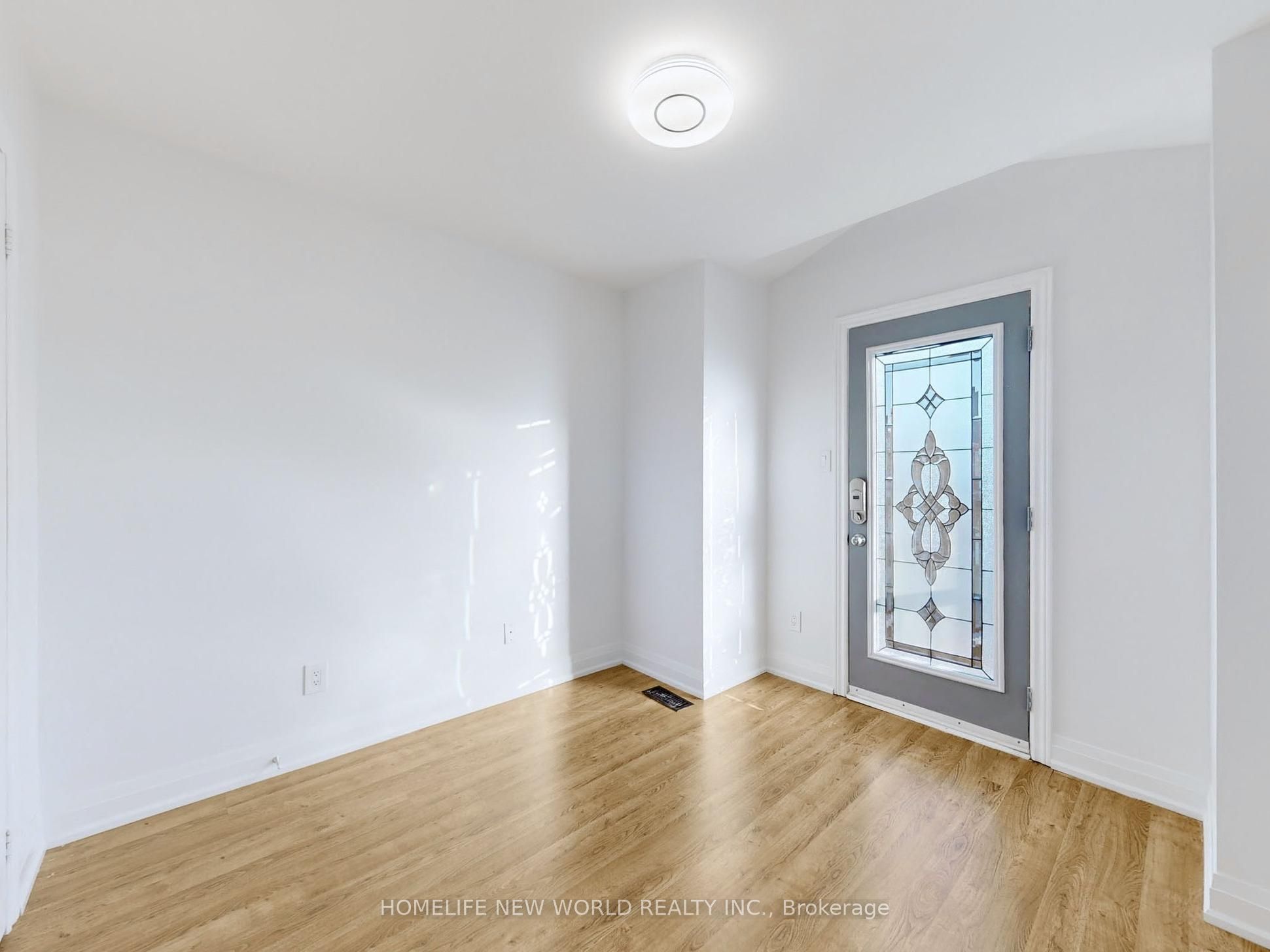 32 Arco Circle