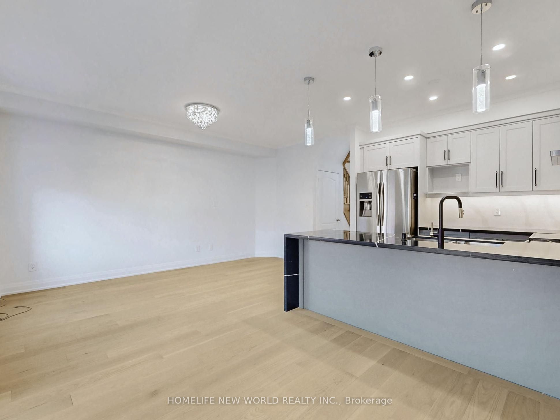 32 Arco Circle