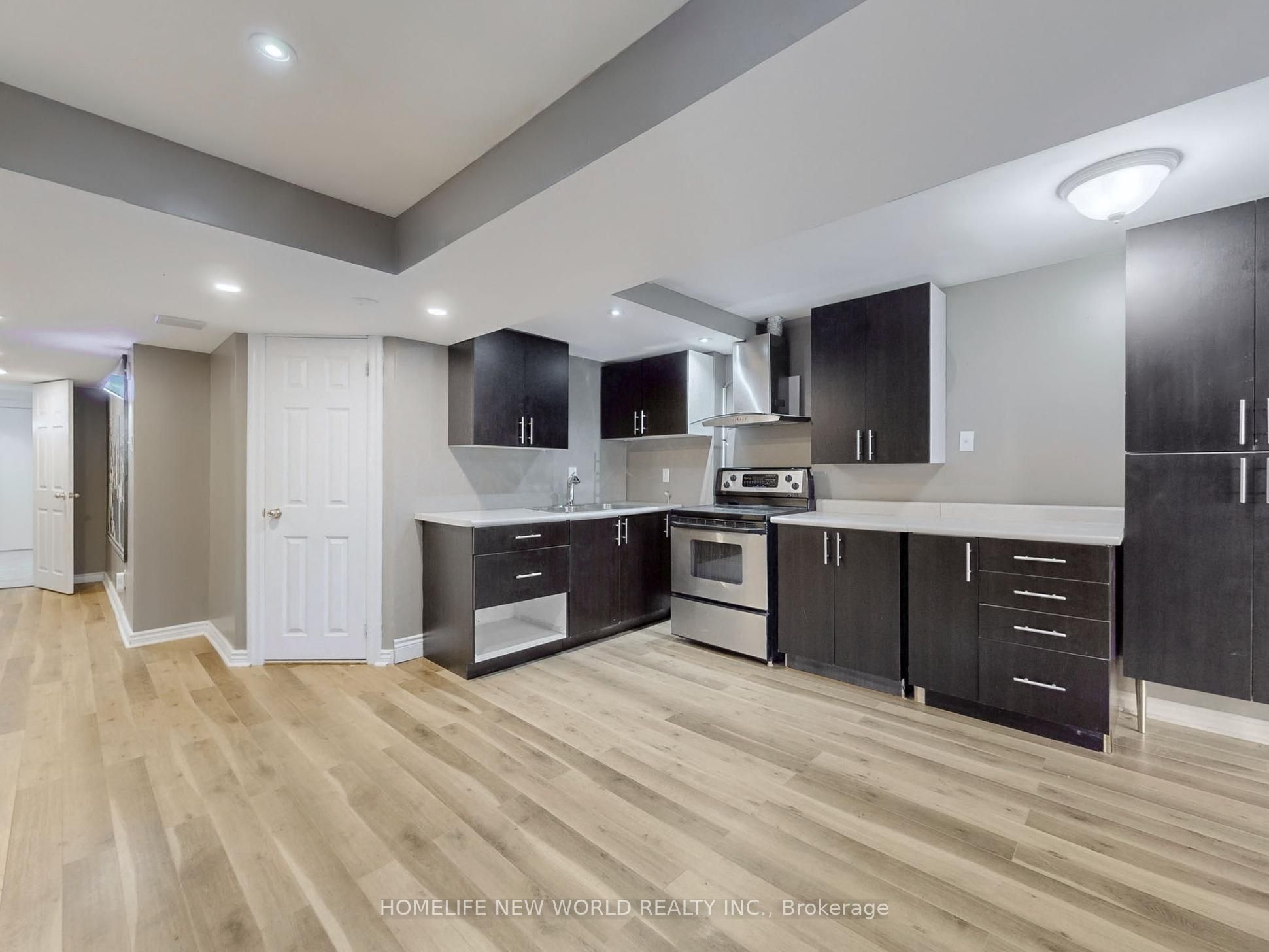 32 Arco Circle