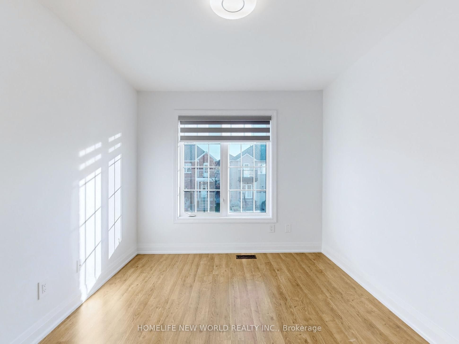32 Arco Circle