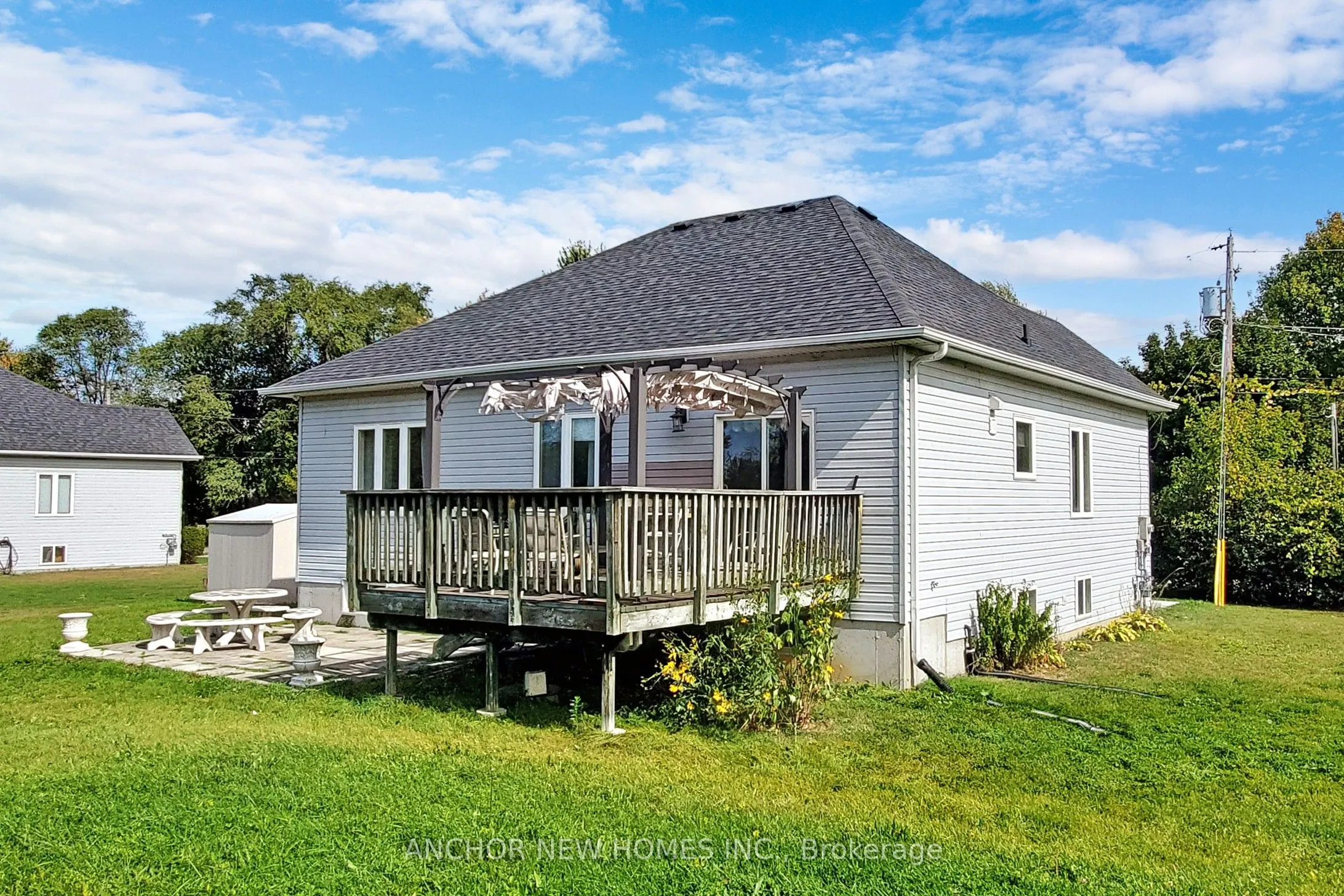 80 Moores Beach Road