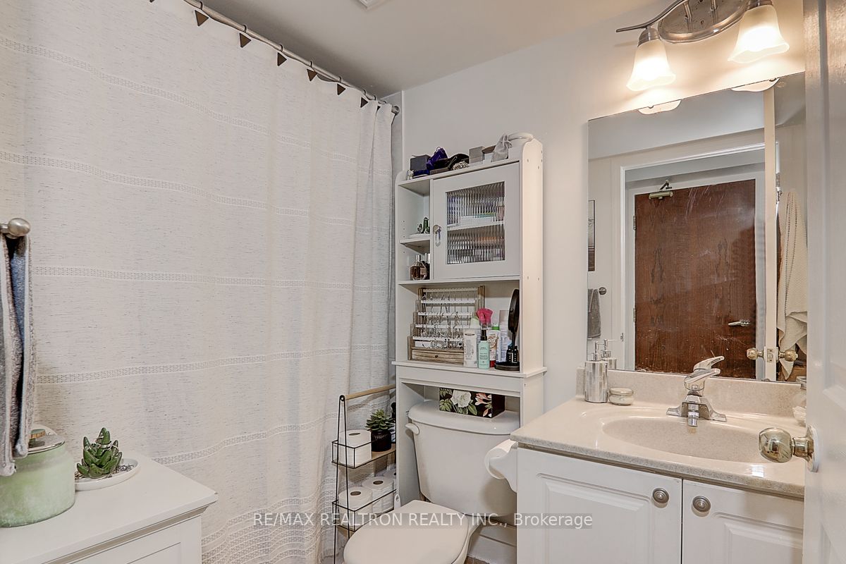 39 Oneida Crescent #306