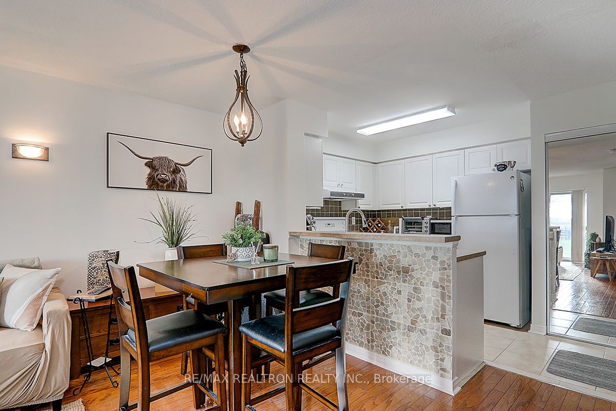 39 Oneida Crescent #306
