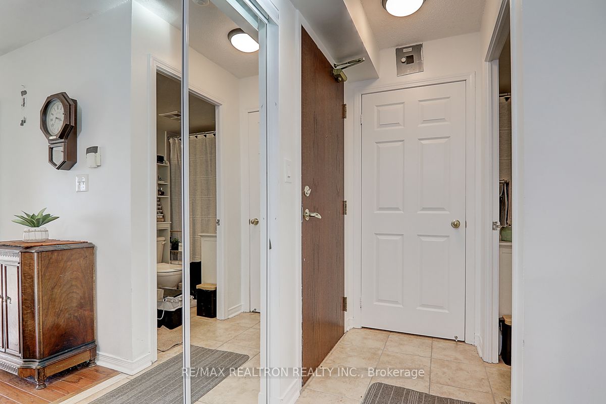 39 Oneida Crescent #306