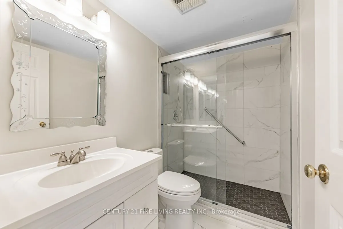 343 Clark Avenue W, #704