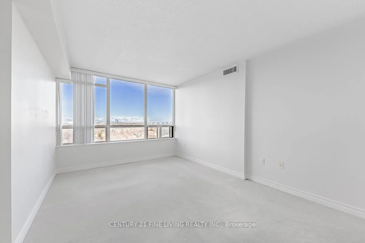 343 Clark Avenue W, #704