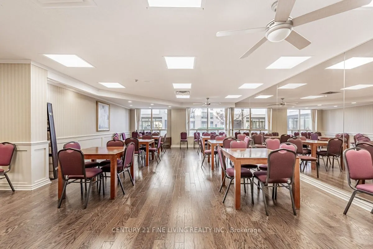 343 Clark Avenue W, #704