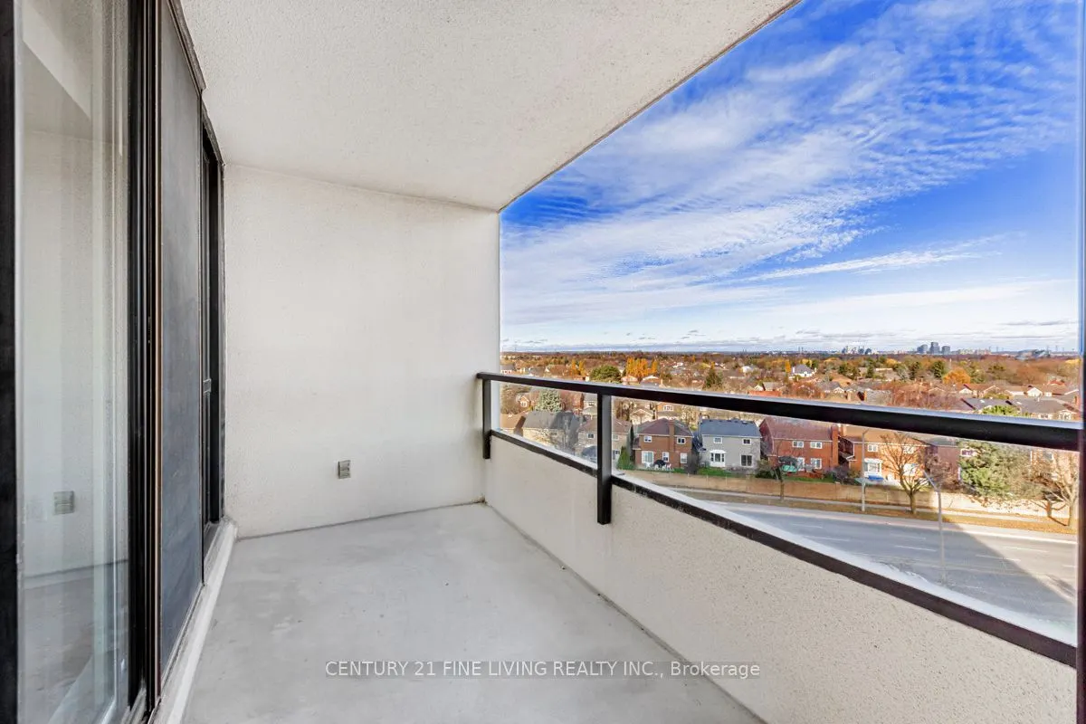 343 Clark Avenue W, #704