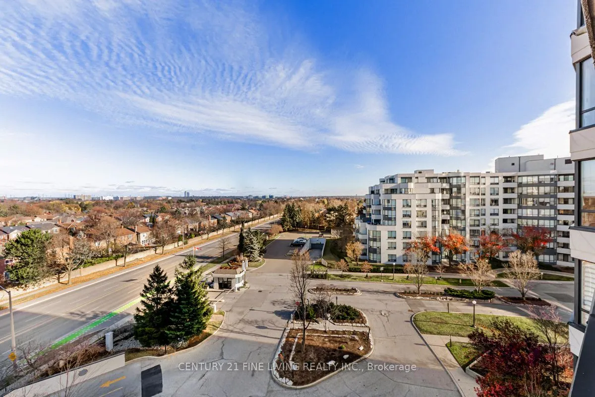 343 Clark Avenue W, #704