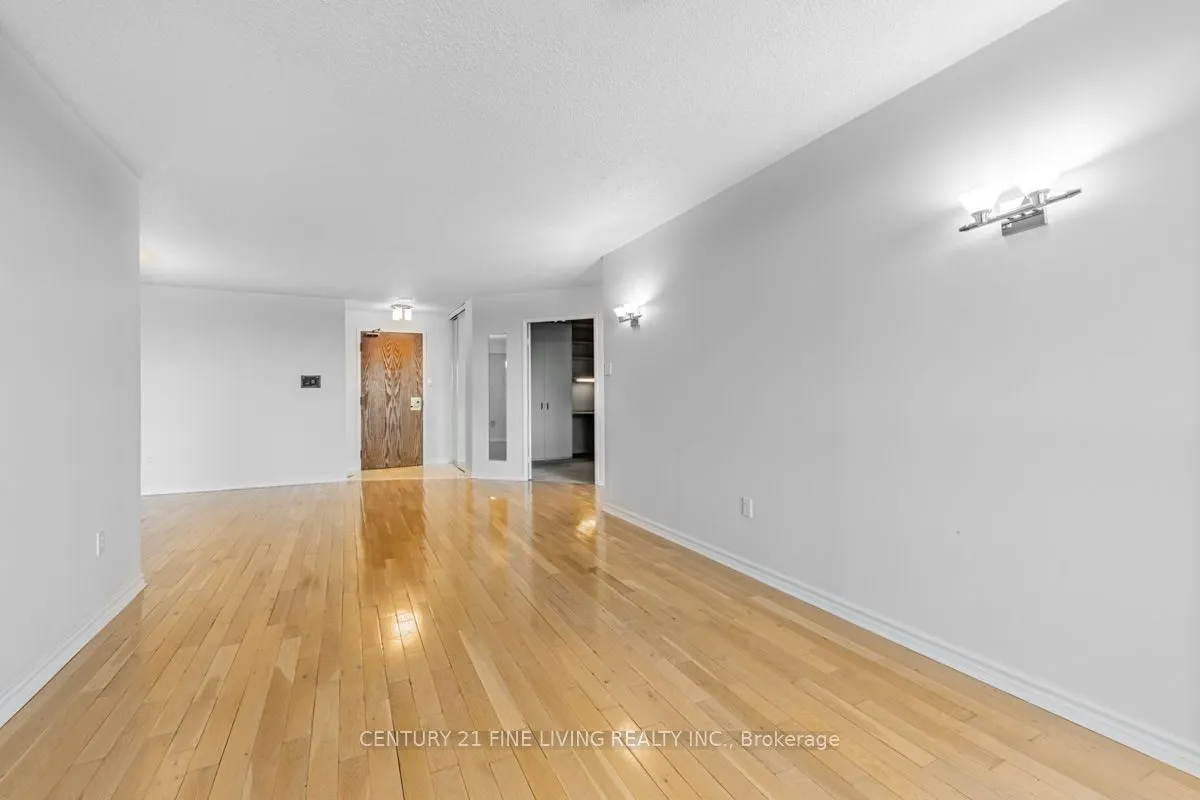 343 Clark Avenue W, #704