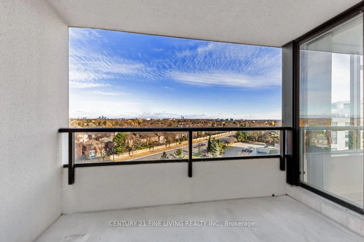 343 Clark Avenue W, #704